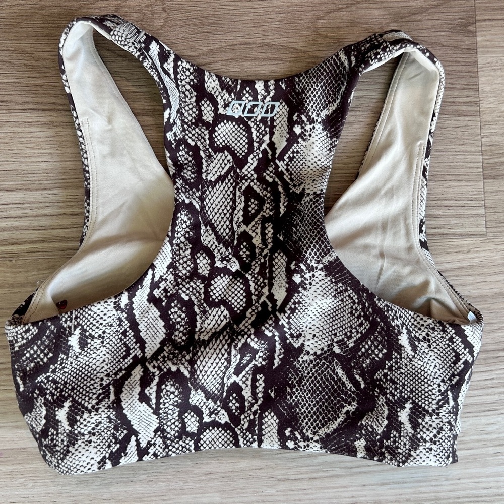 Lorna Jane Viper Sports Bra XS Viper Print NWT $70 - Picture 9 of 11